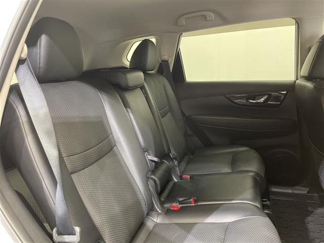 Nissan X-TRAIL 2020 6975218-11