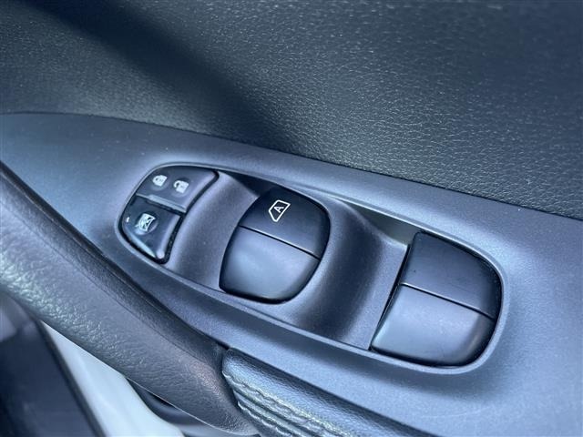 Nissan X-TRAIL 2018 6975261-12