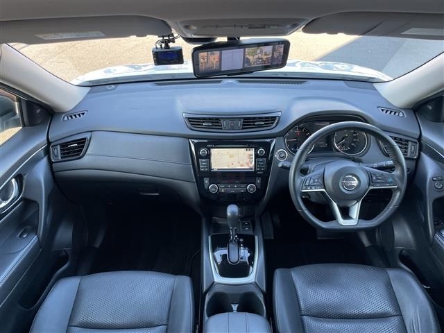 Nissan X-TRAIL 2018 6975261-15