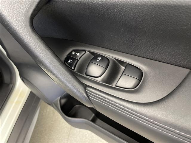 Nissan X-TRAIL 2018 6975298-11