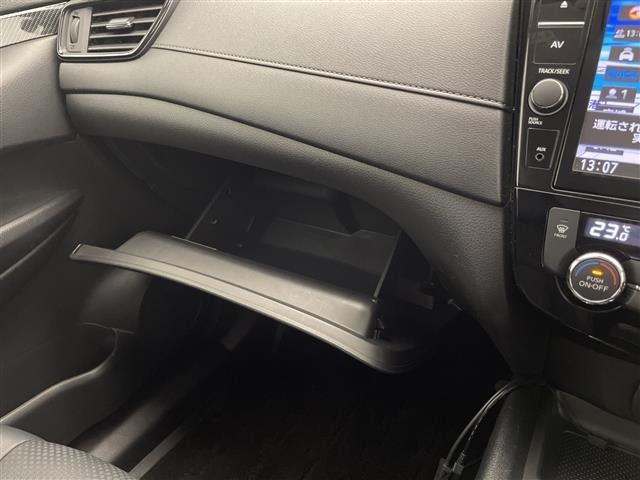 Nissan X-TRAIL 2018 6975298-12