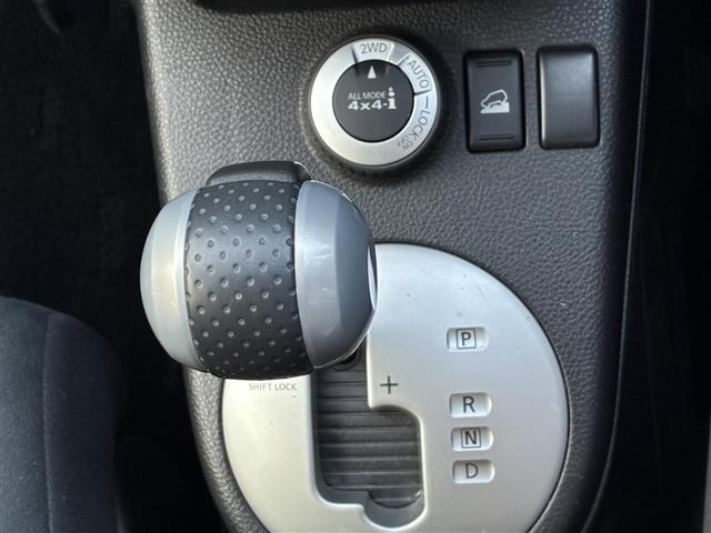 Nissan X-TRAIL 2011 6975553-17