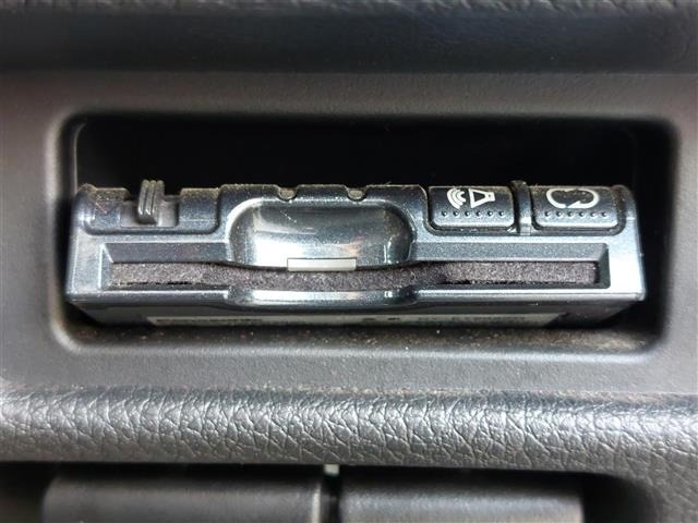 Nissan X-TRAIL 2014 6975630-29