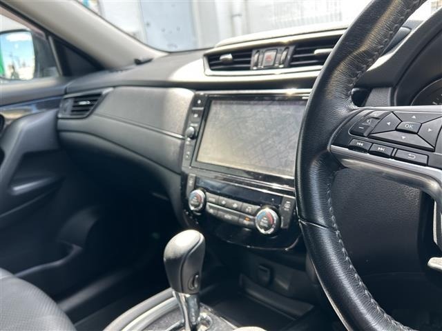 Nissan X-TRAIL 2018 6975631-11