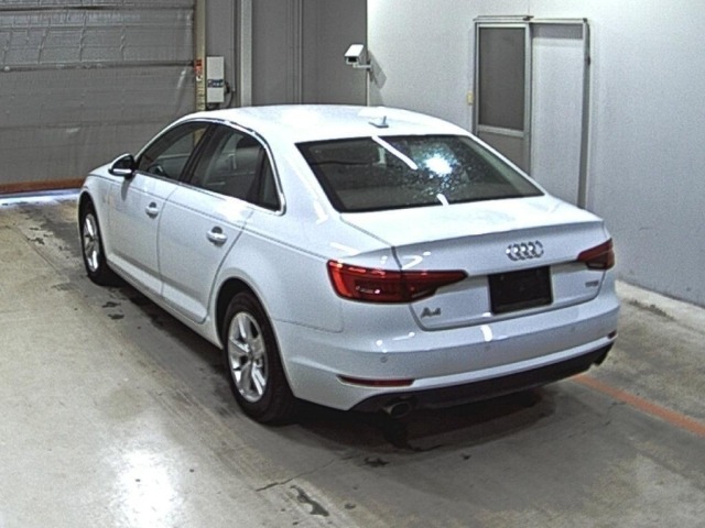 Audi A4 2016 7004218-1