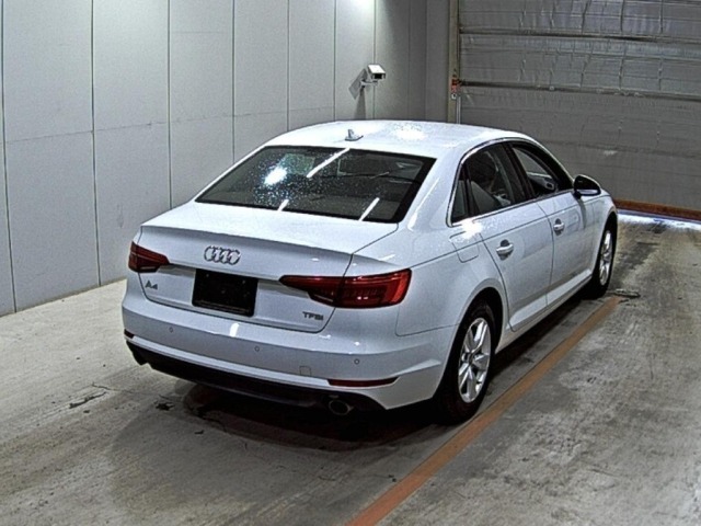 Audi A4 2016 7004218-5