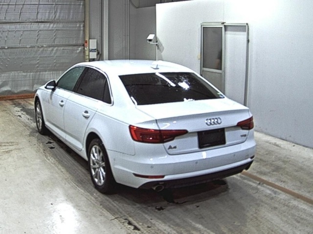 Audi A4 2017 7004228-1