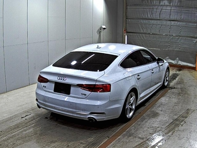 Audi A5 2017 7003147-5