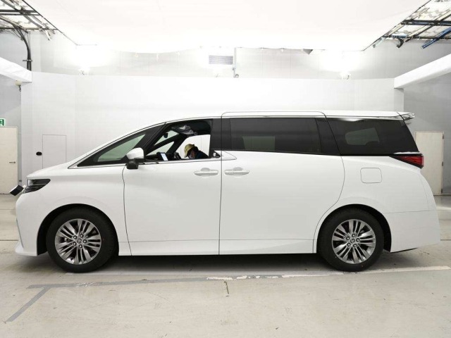 Toyota ALPHARD 2026 7023140-4