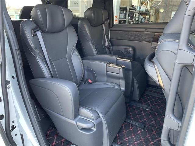 Toyota ALPHARD 2025 7024100-9