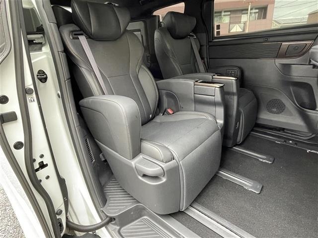 Toyota ALPHARD 2025 7024104-12