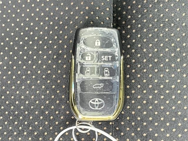 Toyota ALPHARD 2022 7024235-6