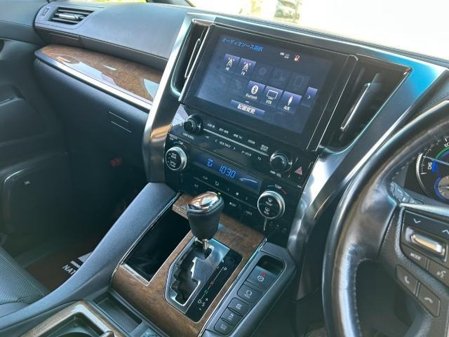 Toyota ALPHARD 2017 7024260-16