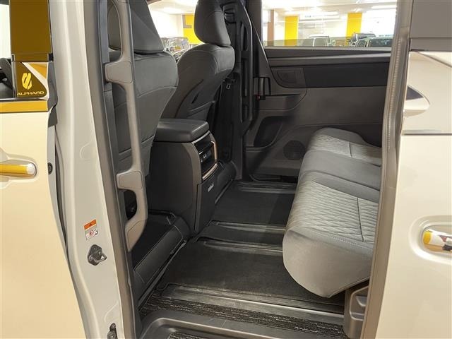 Toyota ALPHARD 2025 7024438-2