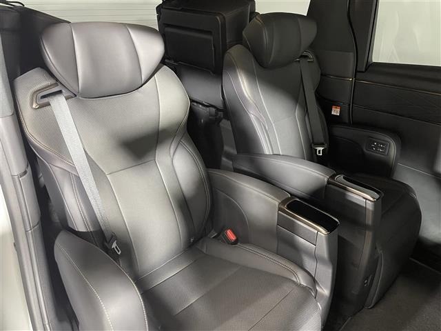 Toyota ALPHARD 2023 7024530-8