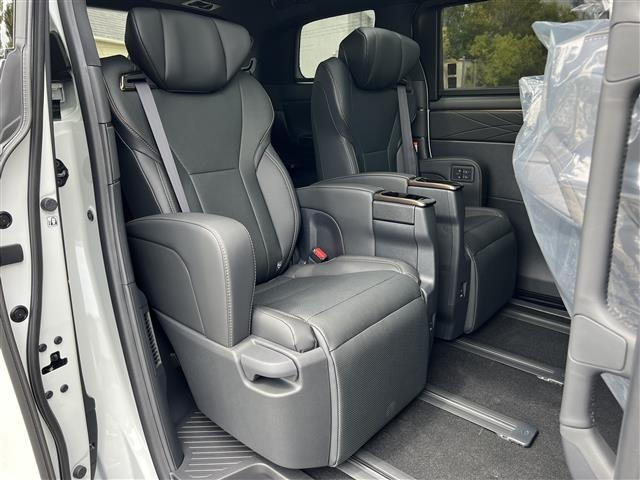 Toyota ALPHARD 2026 7024744-9