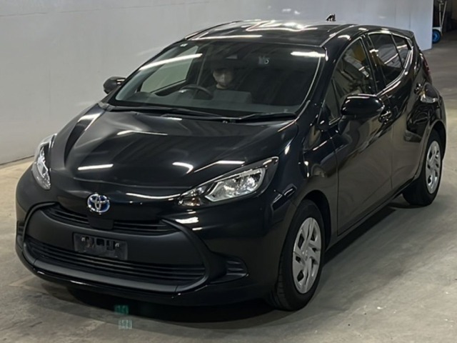 Toyota AQUA 2022 7009666-0