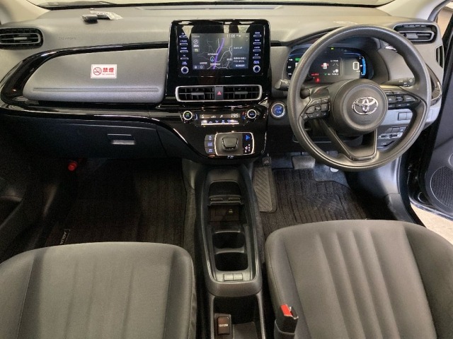 Toyota AQUA 2022 7009666-3