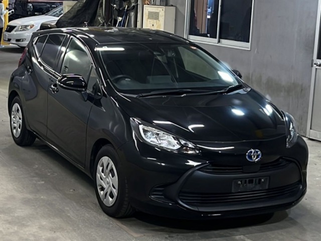 Toyota AQUA 2022 7009666-4