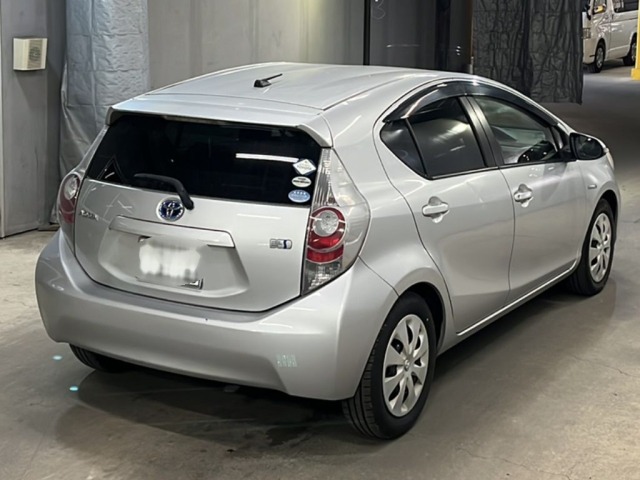 Toyota AQUA 2012 7009668-5