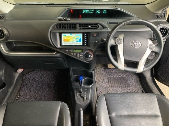 Toyota AQUA 2013 7009680-3
