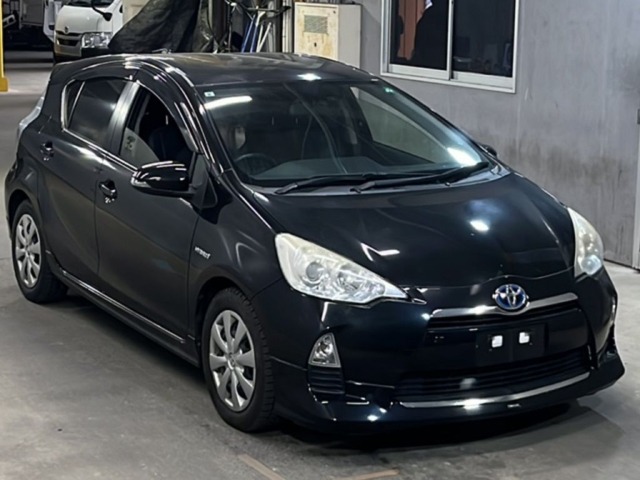 Toyota AQUA 2013 7009680-4