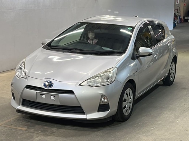 Toyota AQUA 2013 7009692-0
