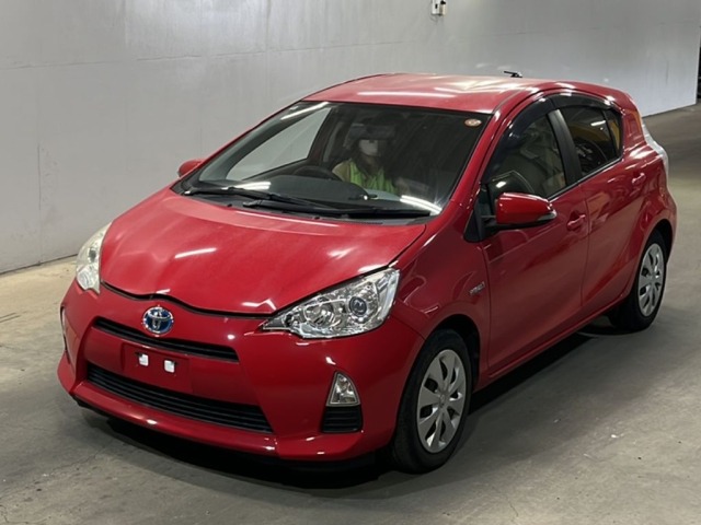 Toyota AQUA 2014 7009710-0