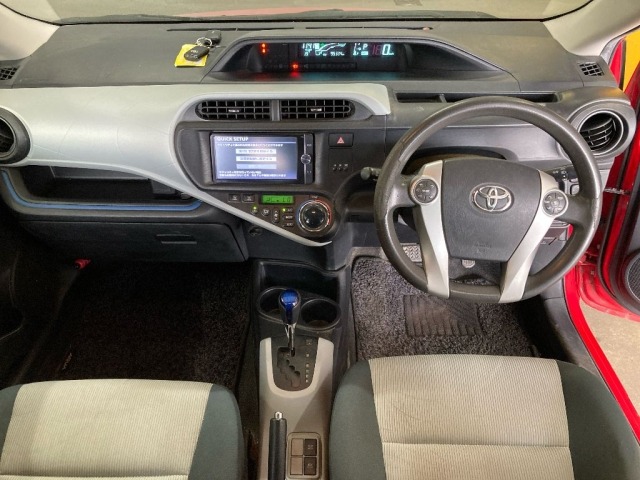 Toyota AQUA 2014 7009710-3