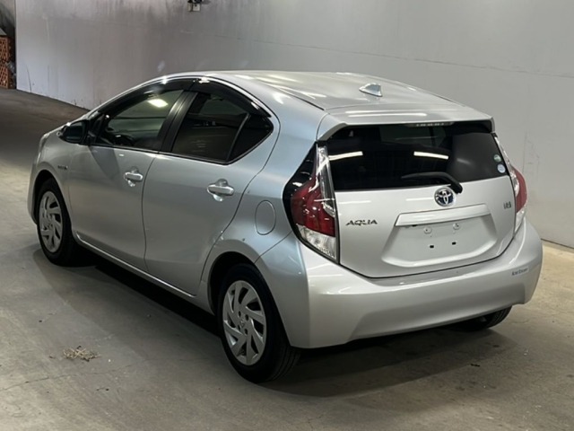 Toyota AQUA 2015 7009721-1