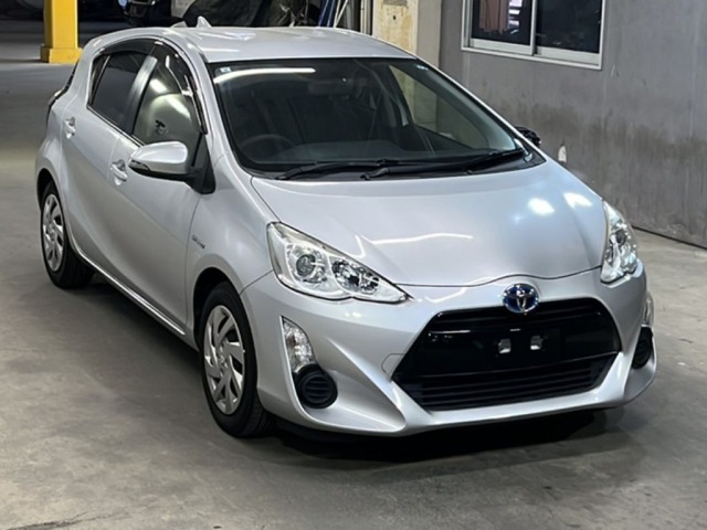 Toyota AQUA 2015 7009721-4