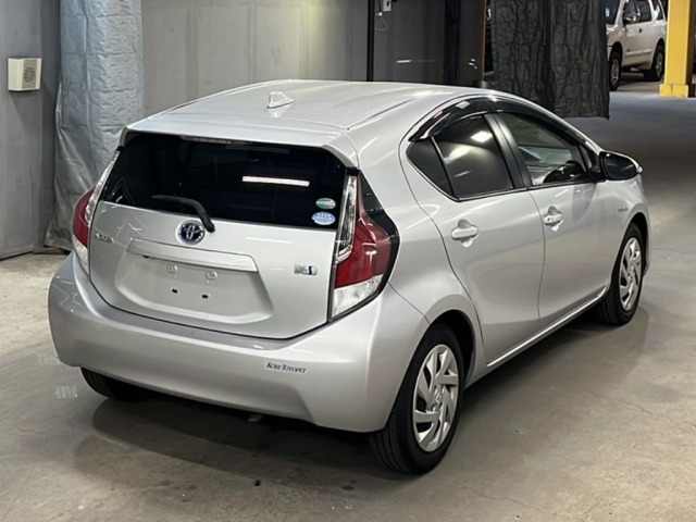 Toyota AQUA 2015 7009721-5