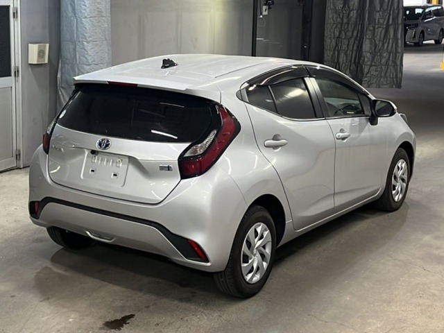 Toyota AQUA 2024 7009733-5