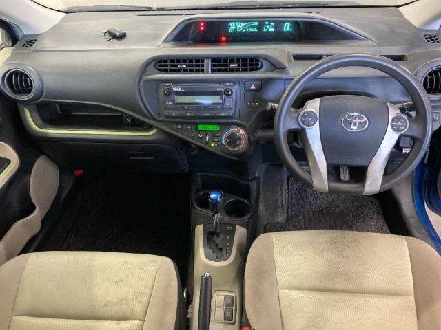 Toyota AQUA 2012 7009738-3