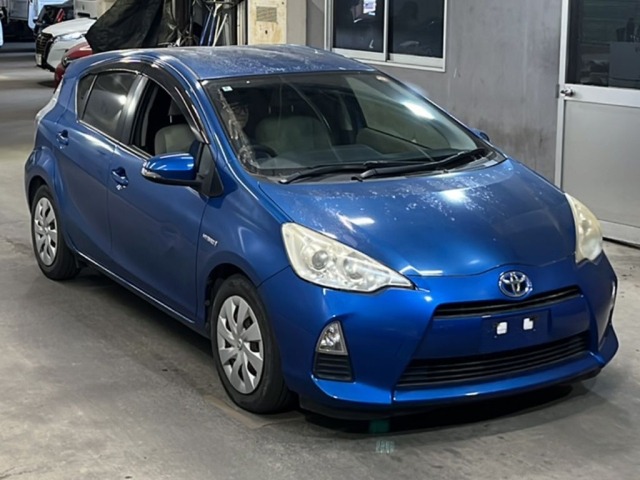 Toyota AQUA 2012 7009738-4