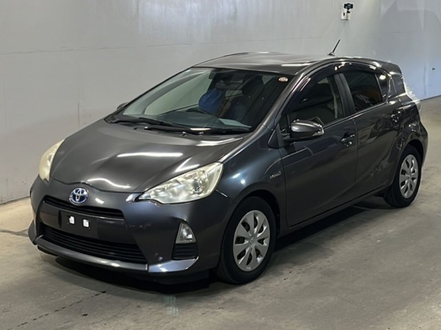 Toyota AQUA 2013 7009748-0