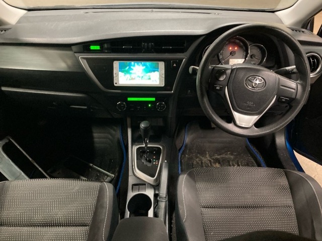 Toyota AURIS 2013 7014584-3