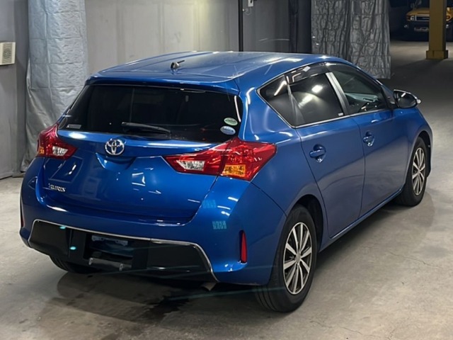 Toyota AURIS 2013 7014584-5