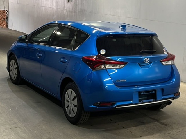Toyota AURIS 2015 7014591-1