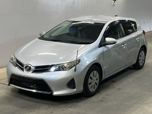 Toyota AURIS 2012 7014603-0