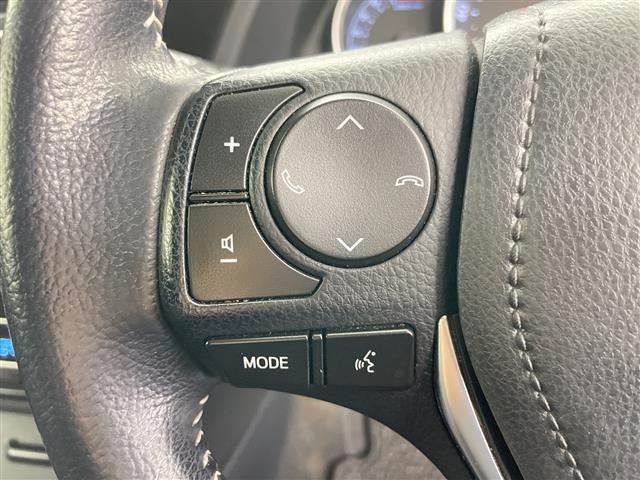 Toyota AURIS 2017 7014631-1