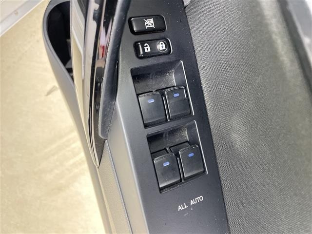 Toyota AURIS 2017 7014631-4