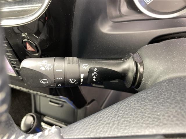 Toyota AURIS 2017 7014631-5
