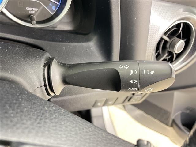 Toyota AURIS 2017 7014631-7