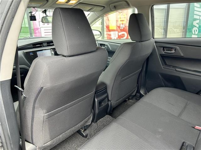 Toyota AURIS 2017 7014643-11