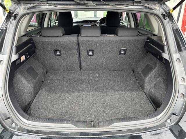 Toyota AURIS 2017 7014643-12