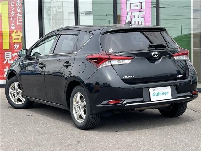 Toyota AURIS 2017 7014643-13