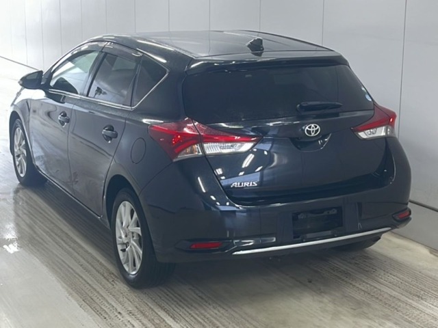 Toyota AURIS 2016 7014651-1