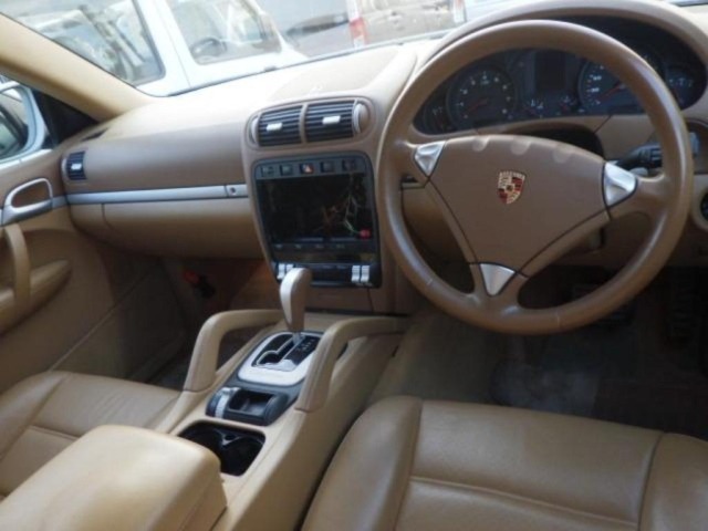 Porsche CAYENNE 2006 7005812-3
