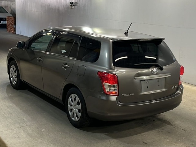 Toyota COROLLA FIELDER 2011 7017650-1